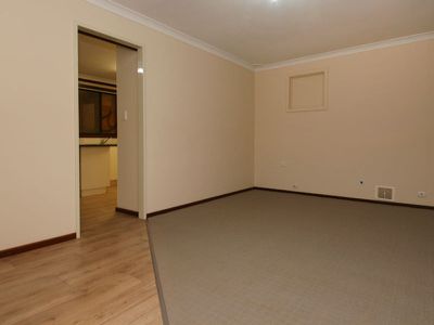 9 Watts Close, Boulder