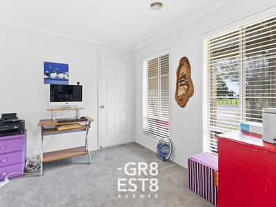 12 Saunton Drive, Cranbourne