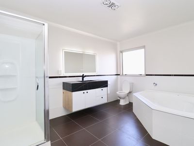 9 Chard Place, Flat Bush