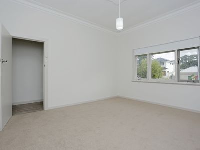 35 Boulder Avenue , Ascot