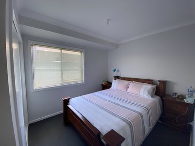1 / 33 Hindmarsh Esplanade, Dubbo