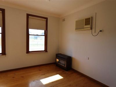 5 Dawson Street, Forbes