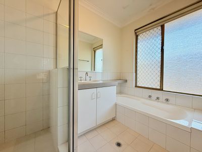 4 / 5-7 Helm Street, Mount Pleasant