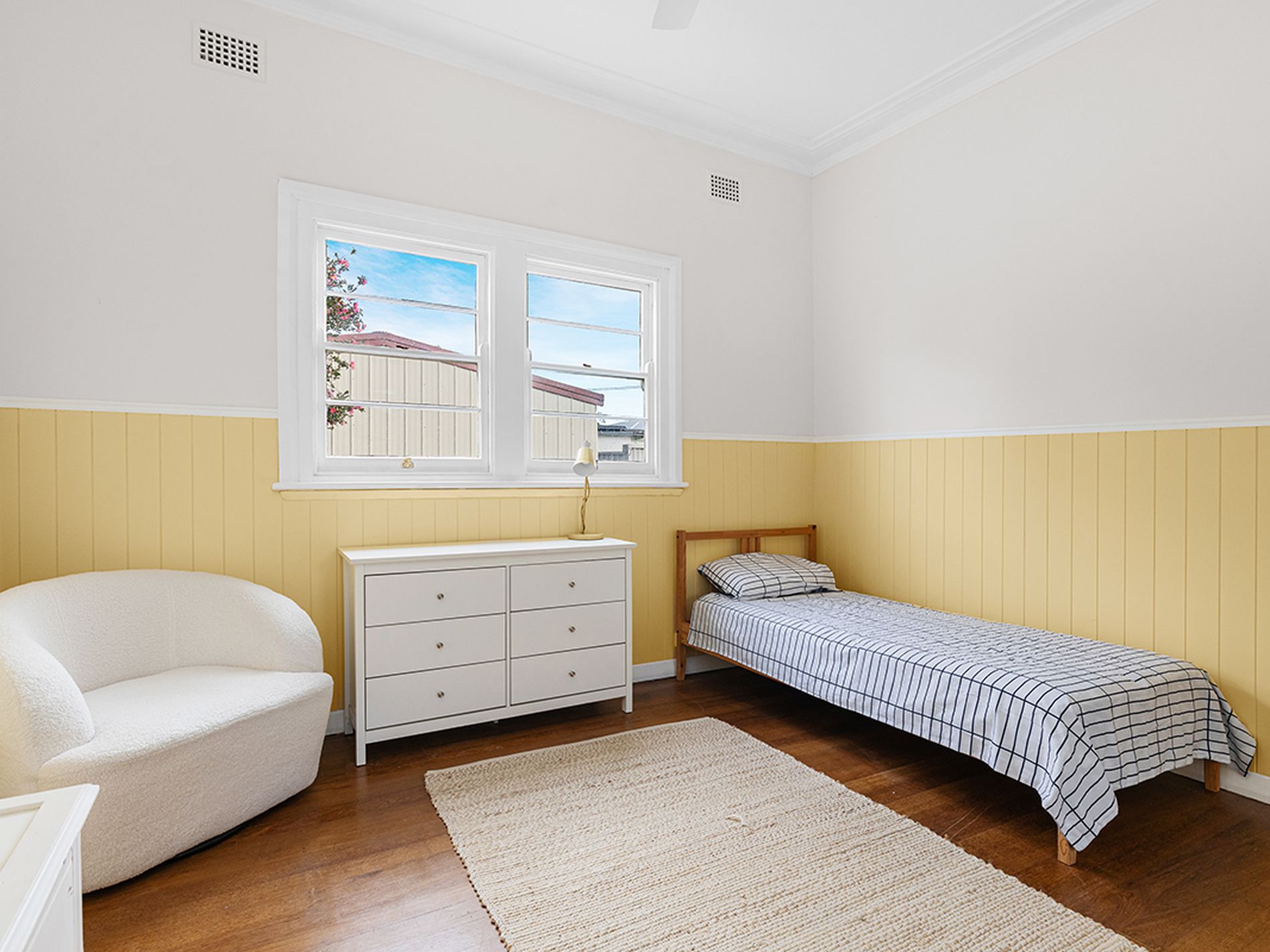17 Fifth Street, Weston