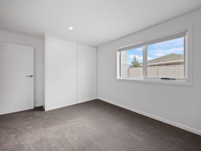 2 / 48 Sorell Street, George Town