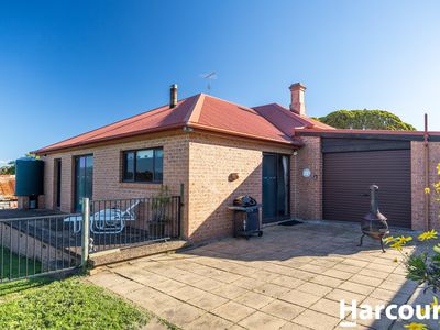156 Princes Highway, Milton