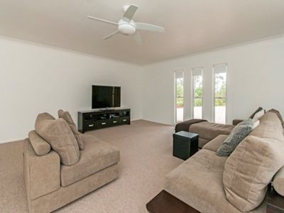 11 Sovereign Strait, Karalee