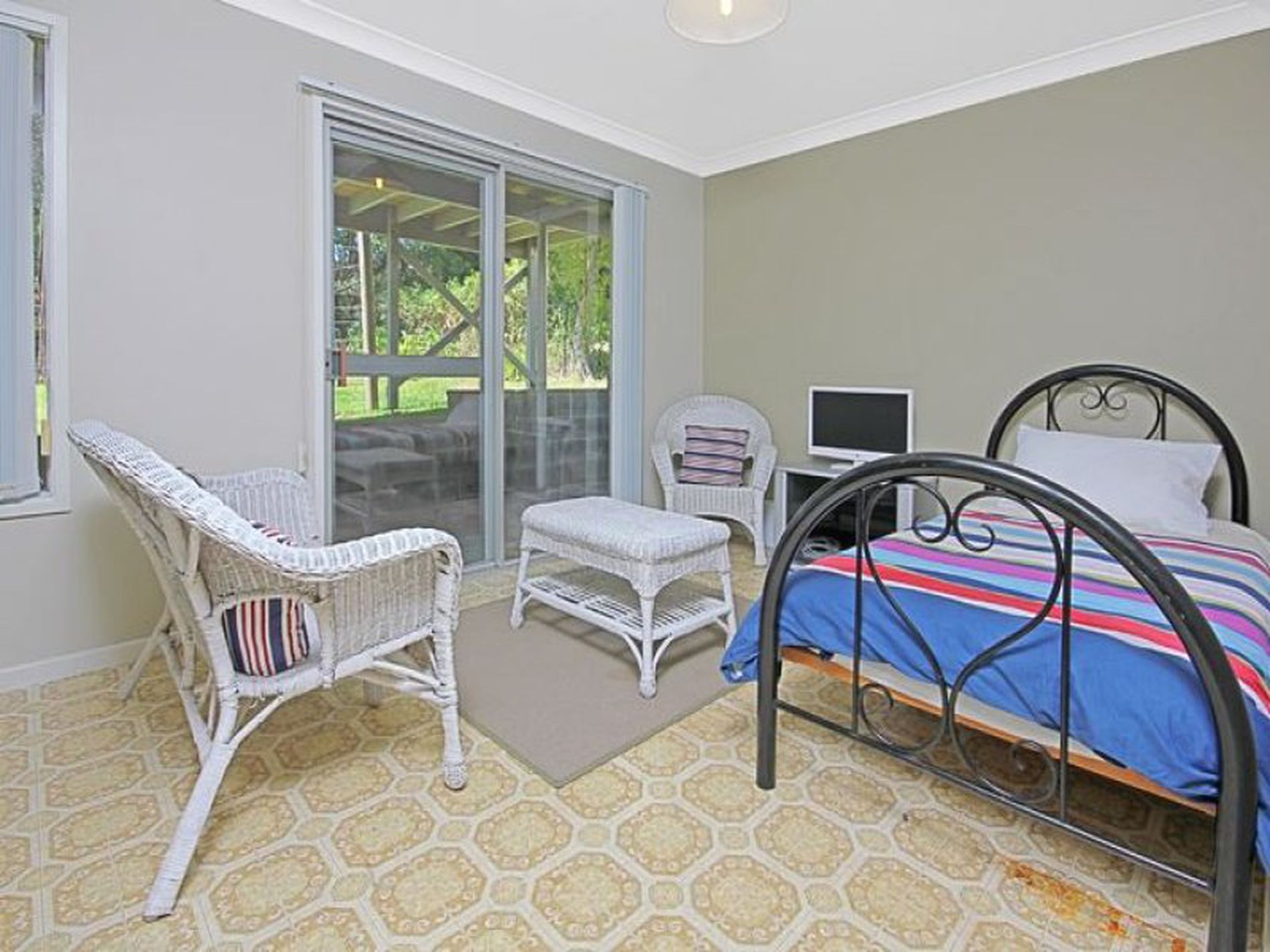 18 Manning Avenue, Narrawallee