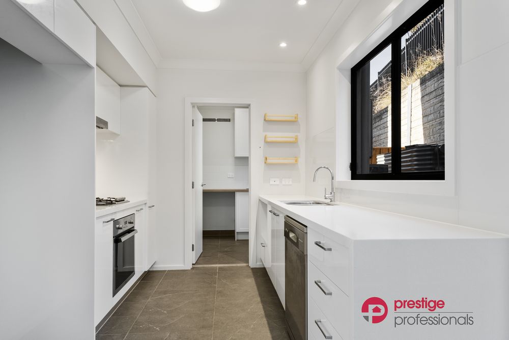 87 Hennessy Avenue, Moorebank