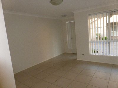 6 / 5 Vlatko Drive, West Hoxton
