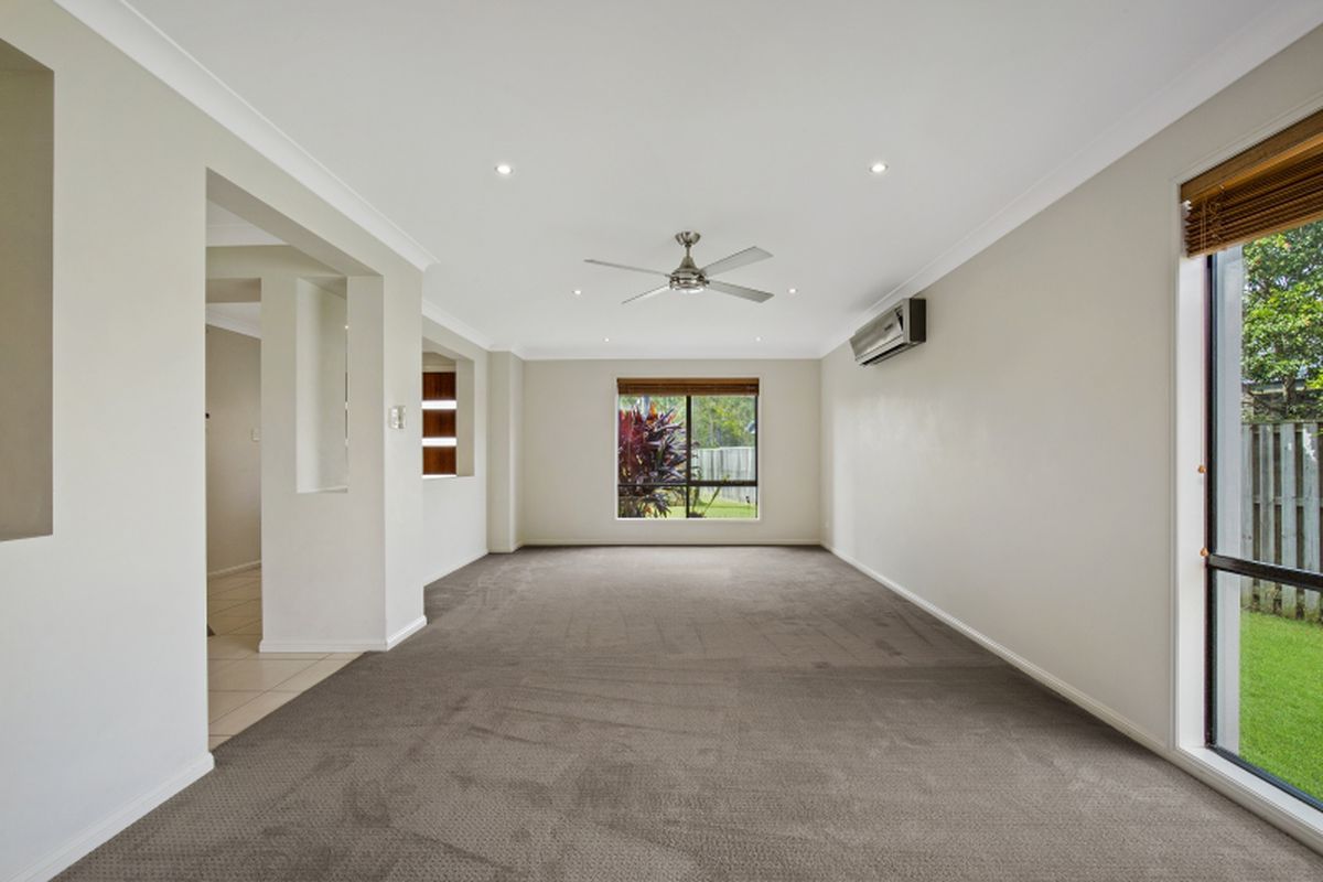 9 York Creek Crescent, Reedy Creek