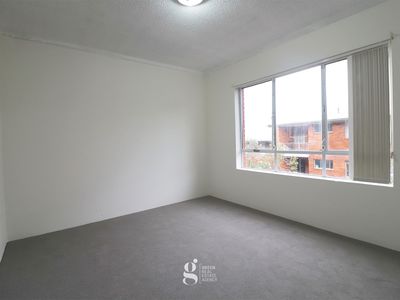 15 / 35 Meadow Crescent, Meadowbank