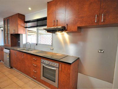 27 Koolyoo Street, Newman