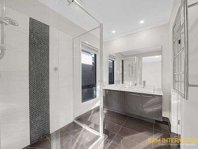 12 Yaleri Rise, Werribee