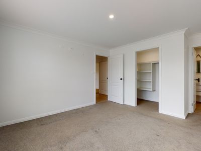 64 Champagne Drive, Dubbo