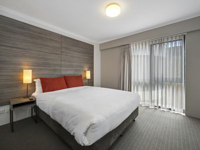 821 / 74 Northbourne Avenue, Braddon