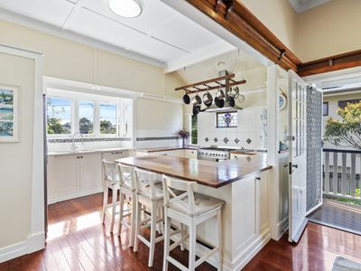 4 Caldwell St, Manly West