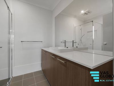 26 Duncombe Avenue, Gledswood Hills