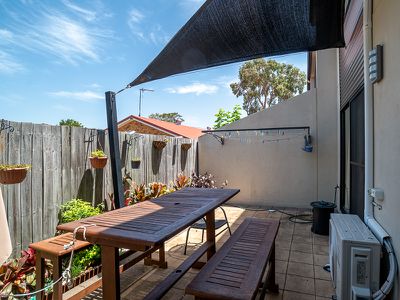 4 / 52 Shell Street, Urangan