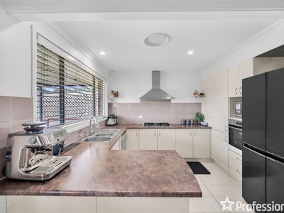 11 Zambesi Road, Seven Hills