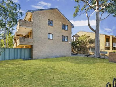 6 / 7 Santley Crescent, Kingswood