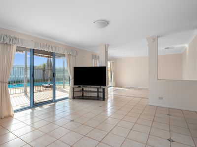 24 Geoffrey Stokes Parade, Kalgoorlie