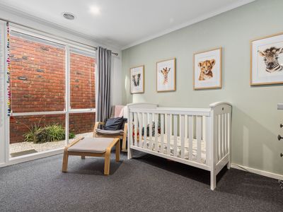 4 Cameron Court, Somerville