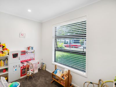 11 Munford Lane, Riverhead