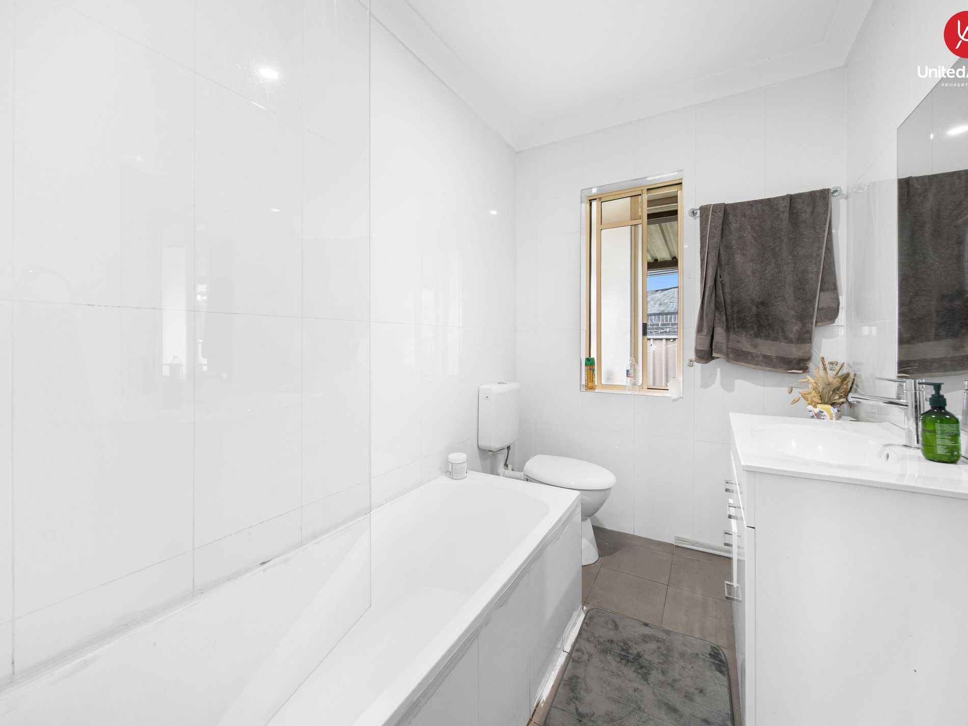 38 Guthega Crescent, Heckenberg