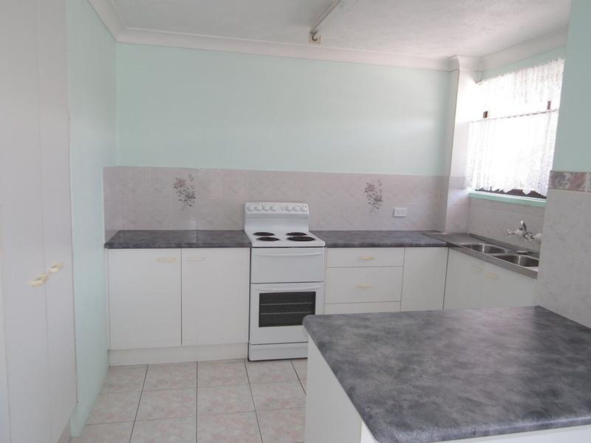 5 / 4 Allara Avenue, Palm Beach