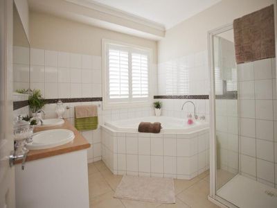 15 Highwood Drive, Hillside