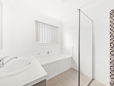 17 Adam Court, Kallangur