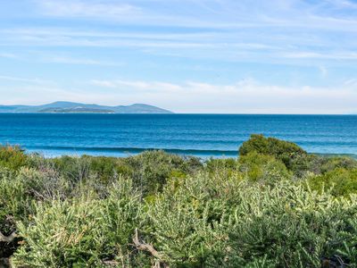 9 Ocean Grove, Carlton