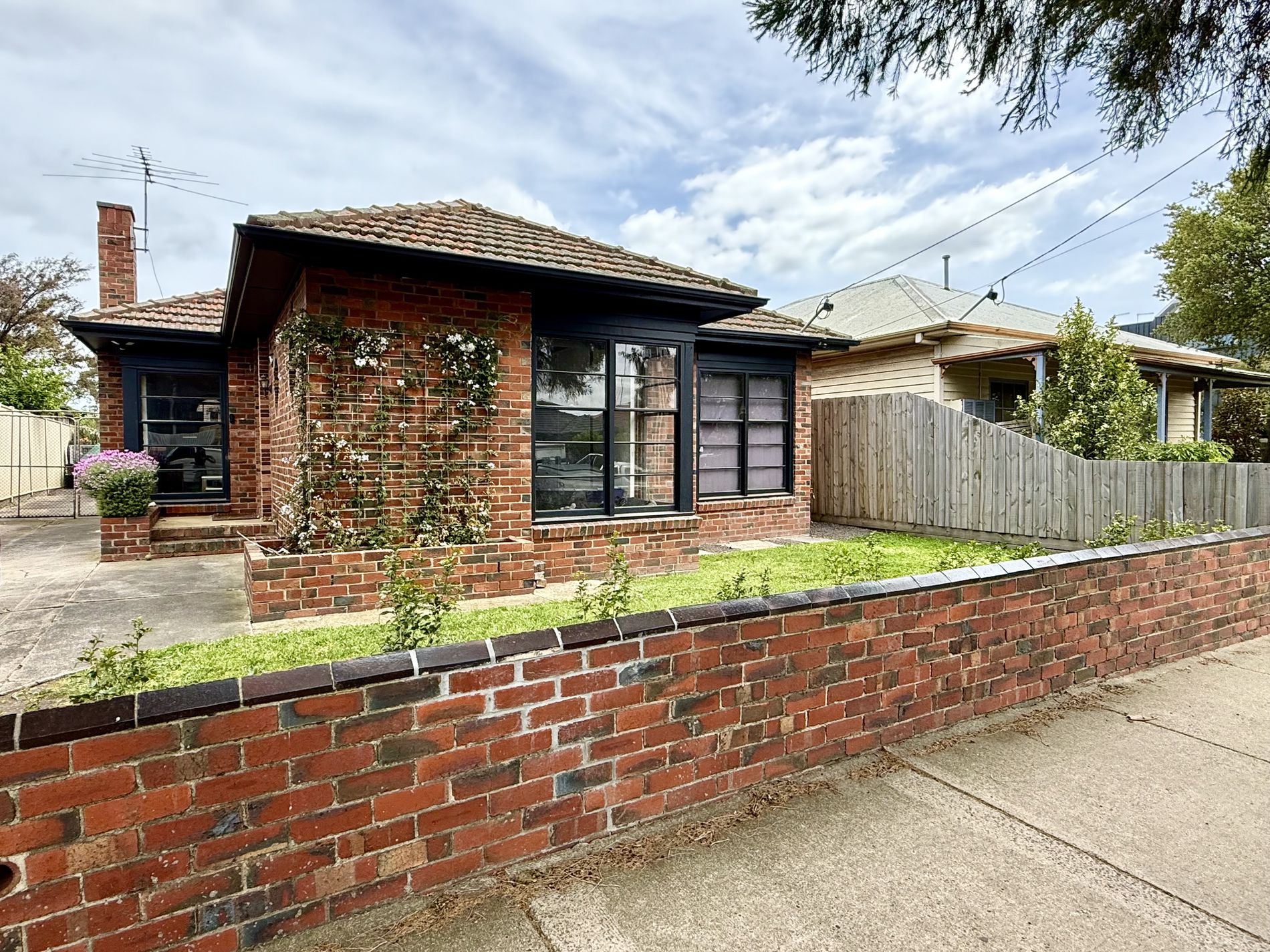 77 Elizabeth Street, Newport