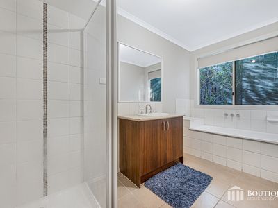 31 Adrian Drive, Pakenham