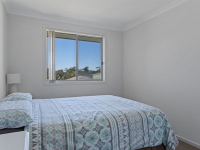 35 & 35a Gemini Way, Narrawallee