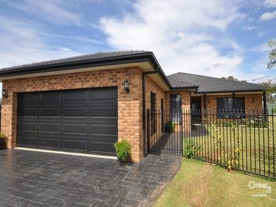 10 Cascade Court, Dubbo