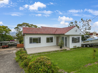 182 Farmborough Road, Farmborough Heights