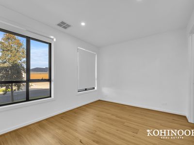 48 Ornament Avenue, Tarneit