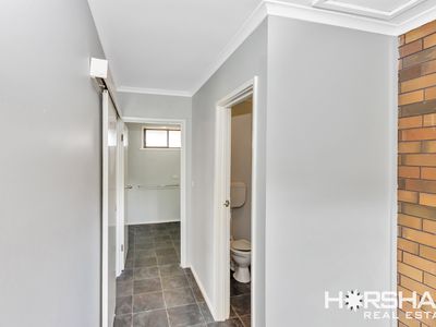 2 / 15 Schwarz Avenue, Horsham