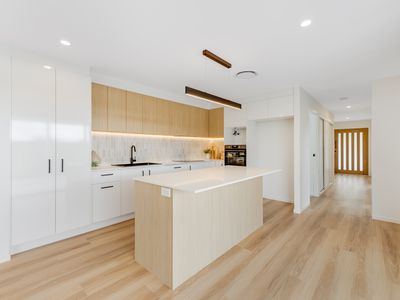 44 Treeline Circuit, Mooloolah Valley