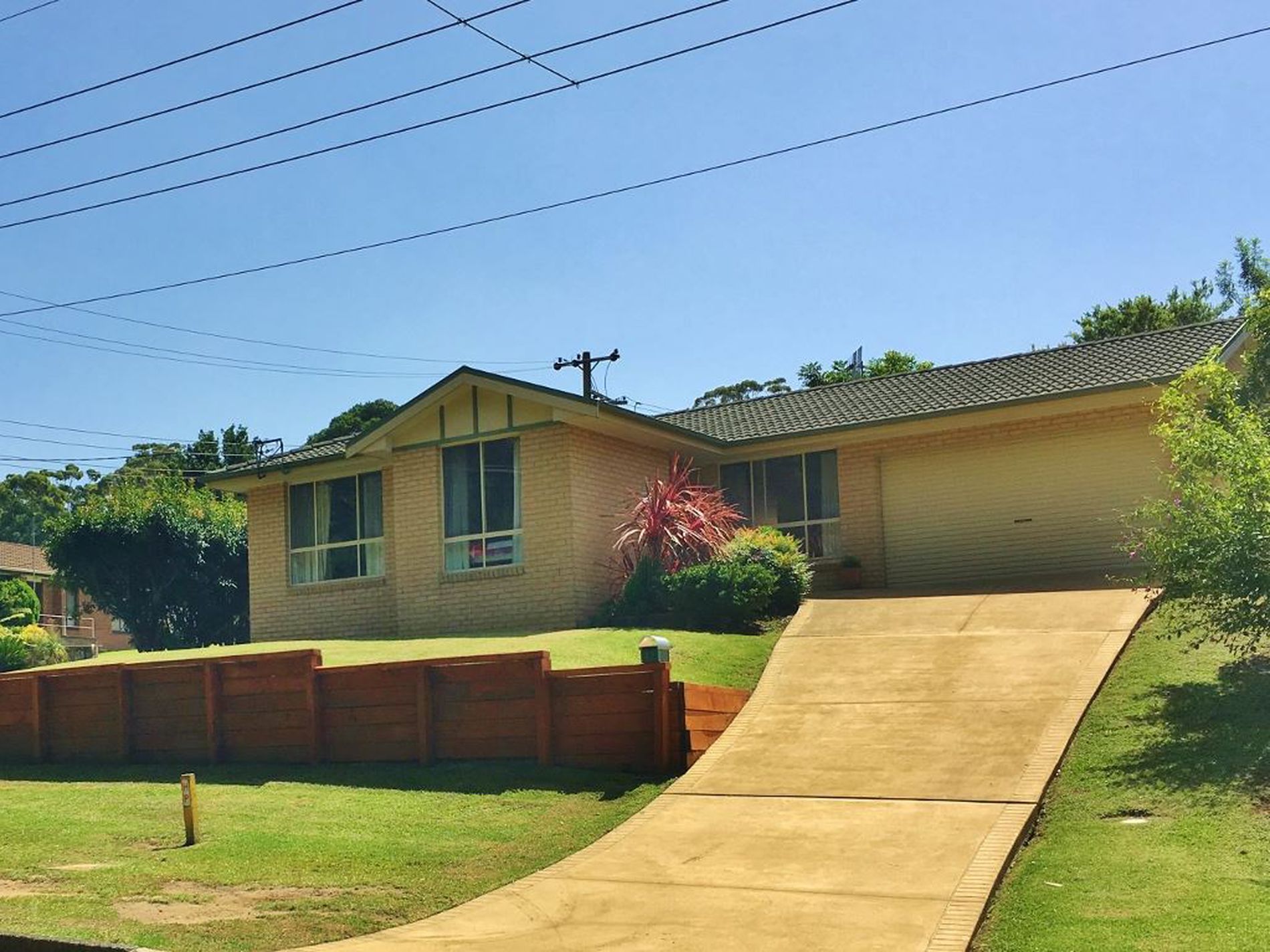 42 Valley Drive, Mollymook