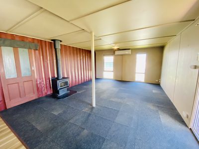 27  HENTY STREET, Culcairn