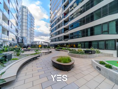 2403C/851 Whitehorse Road, Box Hill