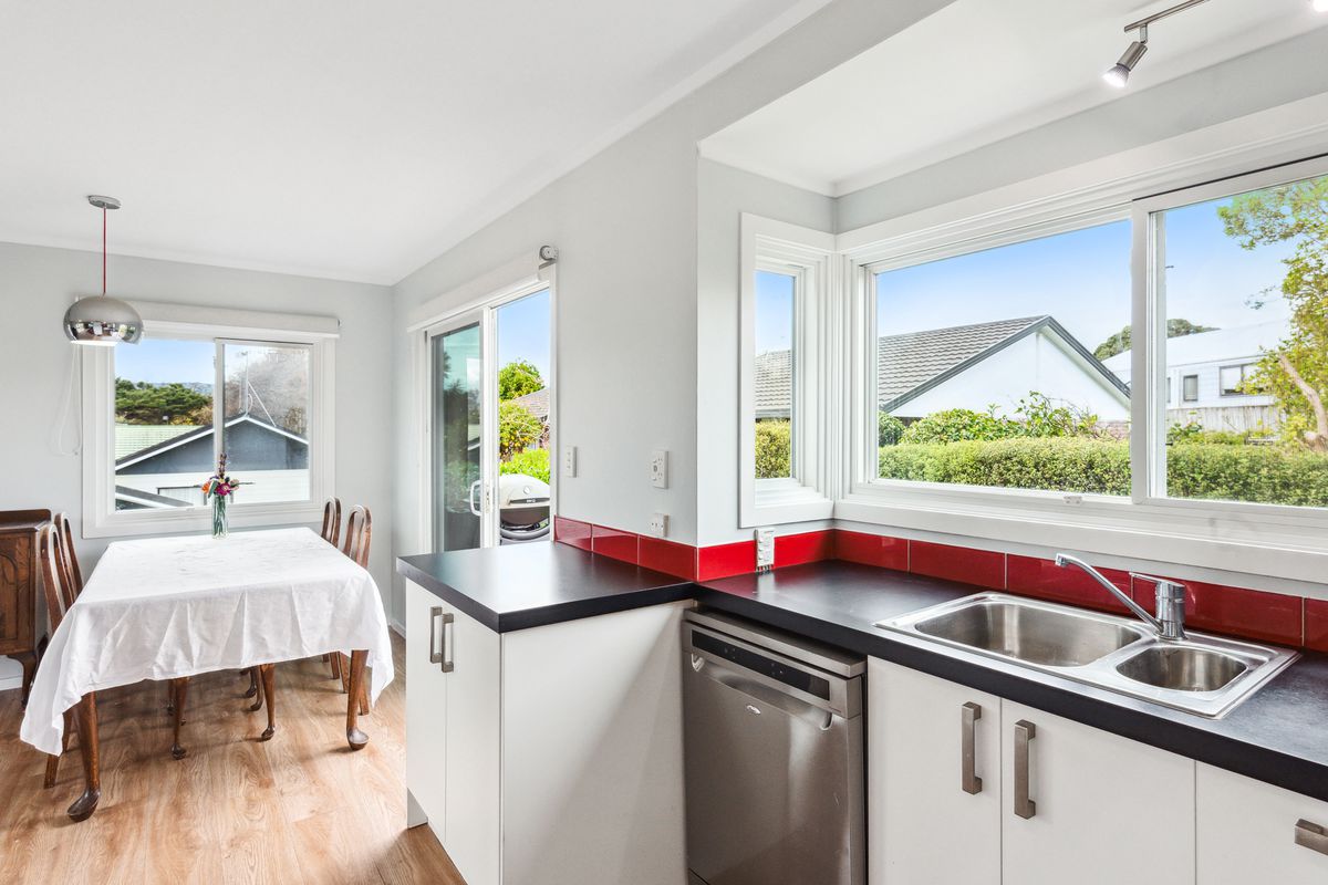 9 Ross Grove, Paraparaumu