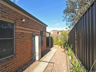 4 Emily Way, Golden Square