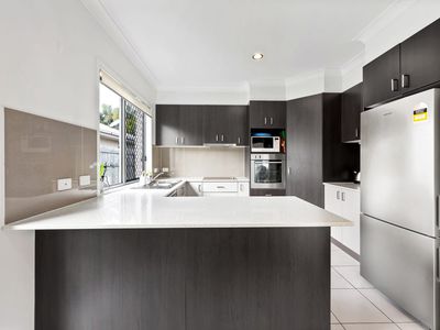 2 Seafarer Court, Blacks Beach