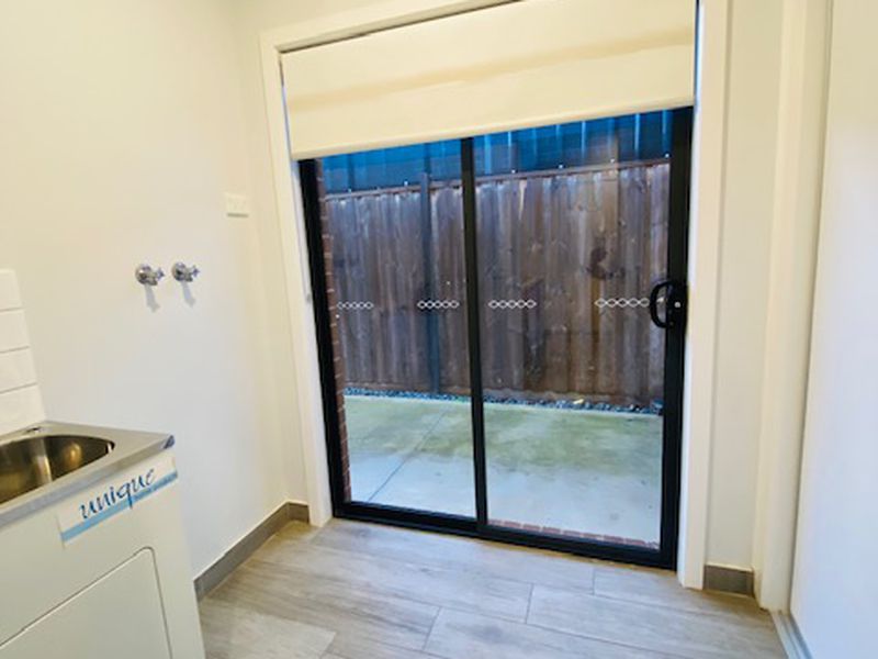 23 Chromite Circuit, Weir Views