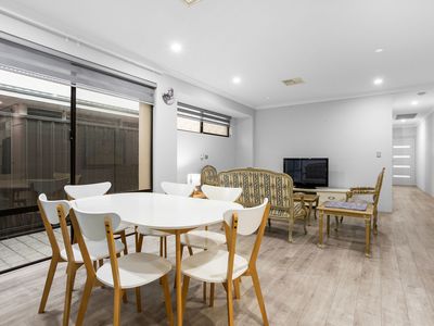 60B Allerton Way, Booragoon