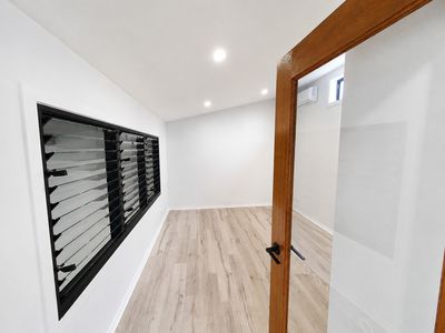 1 / 12 Simpson Street, Kirra